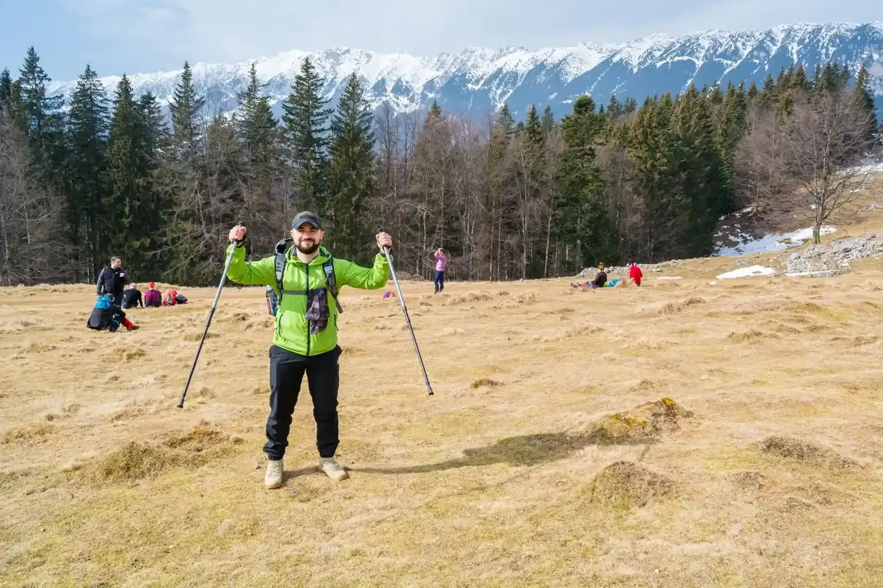 Drumeție montană în Piatra Craiului până la Cabana Curmătura